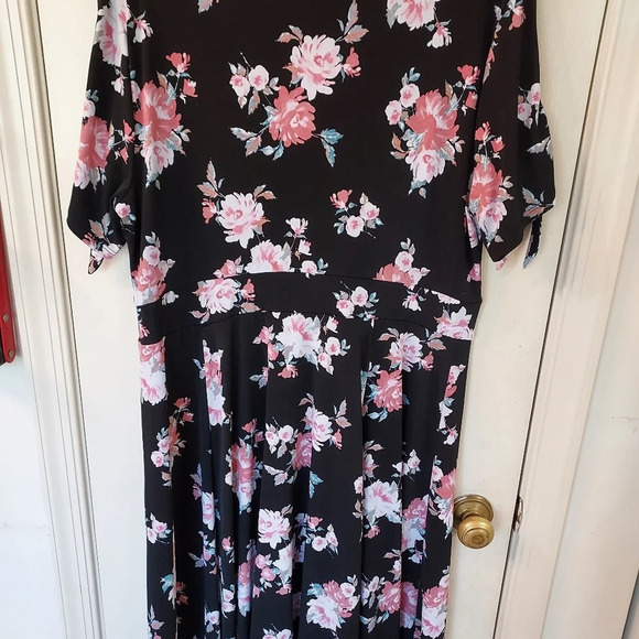Torrid MINI STUDIO KNIT Black Floral SKATER DRESS in Size 2 - Picture 11 of 11